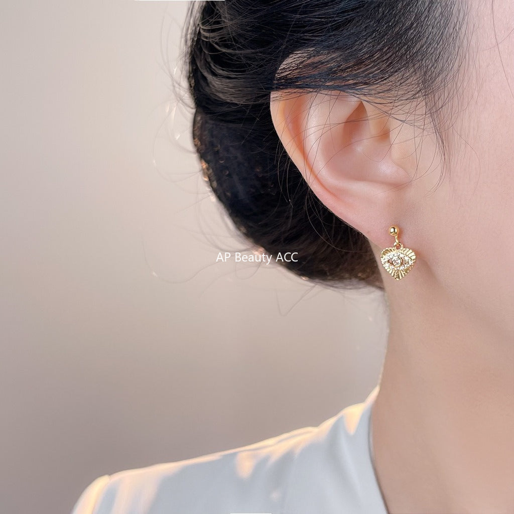 A廠-實物很小迷你簡約小巧微鑲鋯石眼睛愛心時尚通勤耳環工廠飾品「7082」25.11-2