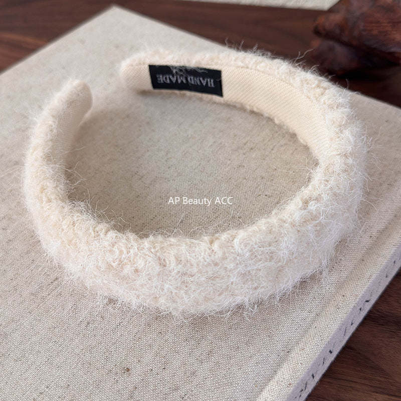 E廠-外出百搭毛絨髮箍女高級感洋氣時尚頭箍2025新款洗臉髮卡秋冬頭飾「26149」25.12-1