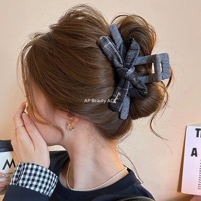 E廠-美拉德格紋蝴蝶結抓夾女高級感大號鯊魚夾子新款盤髮夾後腦勺頭飾「27659」25.11-2