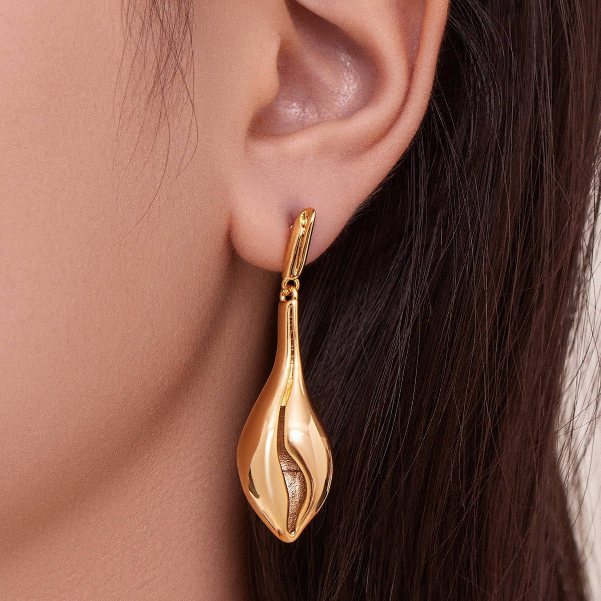 B廠-跨境小眾設計長款海螺形鏤空耳環銅材質鍍18k真金氣質配飾「F813」25.11-1