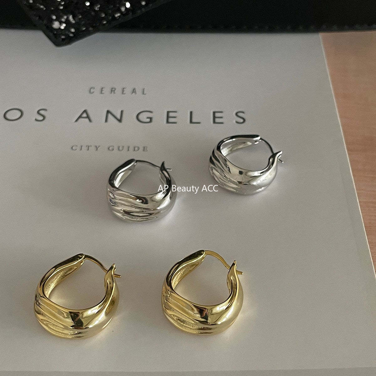 C廠-褶皺耳環新高級感耳圈耳釘輕奢高級感氣質大氣銀耳針飾「EH-2071. EBSJ」25.12-3