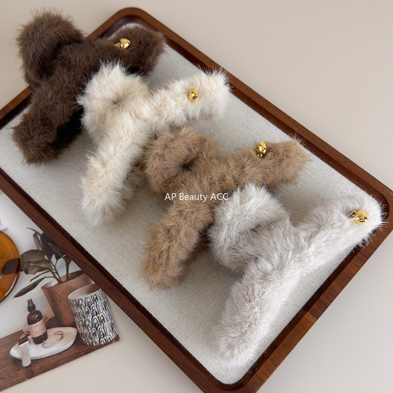 E廠-愛心毛絨頭髮抓夾鯊魚夾髮夾女高級感2025新款大號後腦勺夾子頭飾「26278」25.11-2