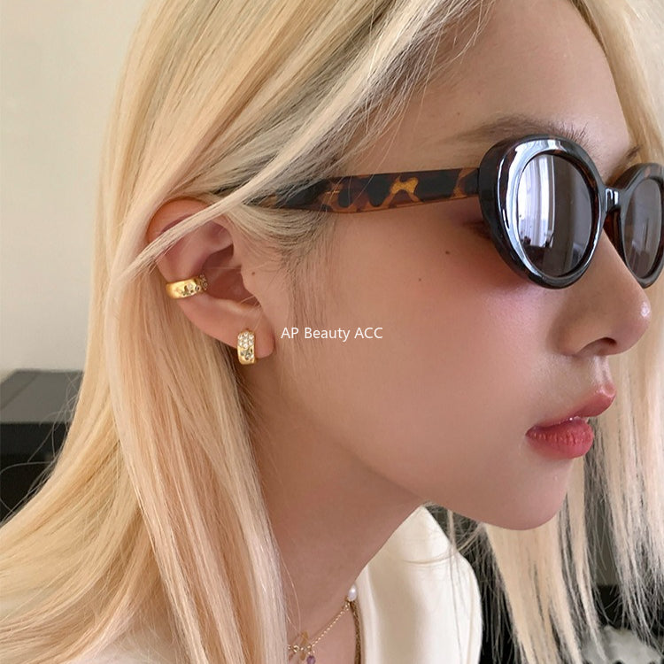 C廠-925銀針鋯石印花耳環女輕奢高級感秋冬氣質耳圈復古歐美字母耳飾「EH-4197」25.11-2