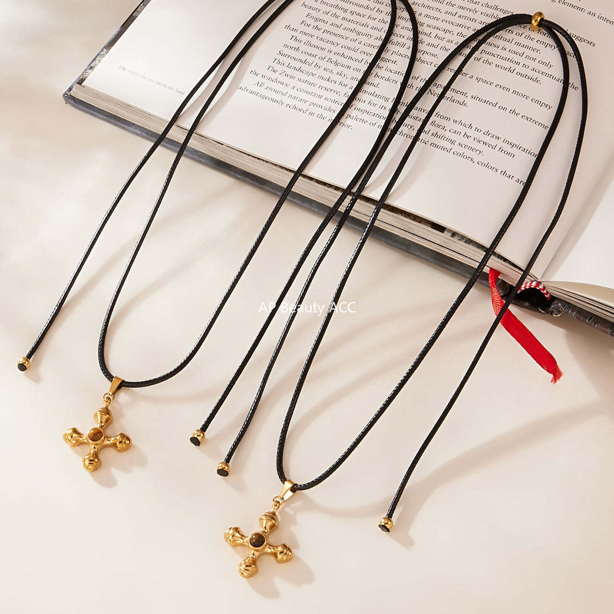 B廠-ins小眾設計虎眼石不鏽鋼十字架吊墜皮繩長款毛衣鏈鎖骨鏈「M082」25.11-3