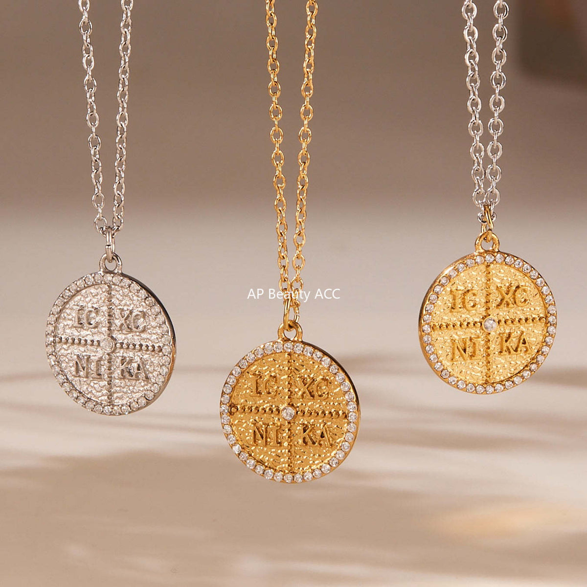 B廠-不鏽鋼鋯石字母圓牌吊墜鎖骨項鍊歐美輕奢百搭珠寶首飾鍍18k真金「P367」25.11-4