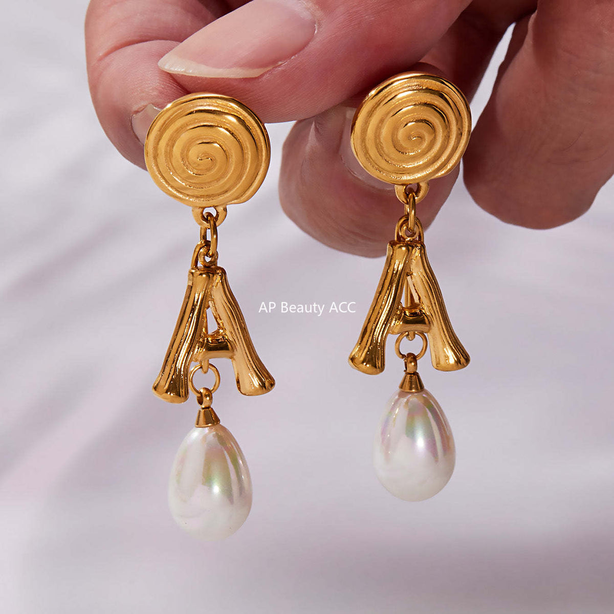 B廠-不鏽鋼螺紋A字母仿珍珠流蘇吊墜耳環鍍18k真金珠寶首飾批發「F1435」25.10-5