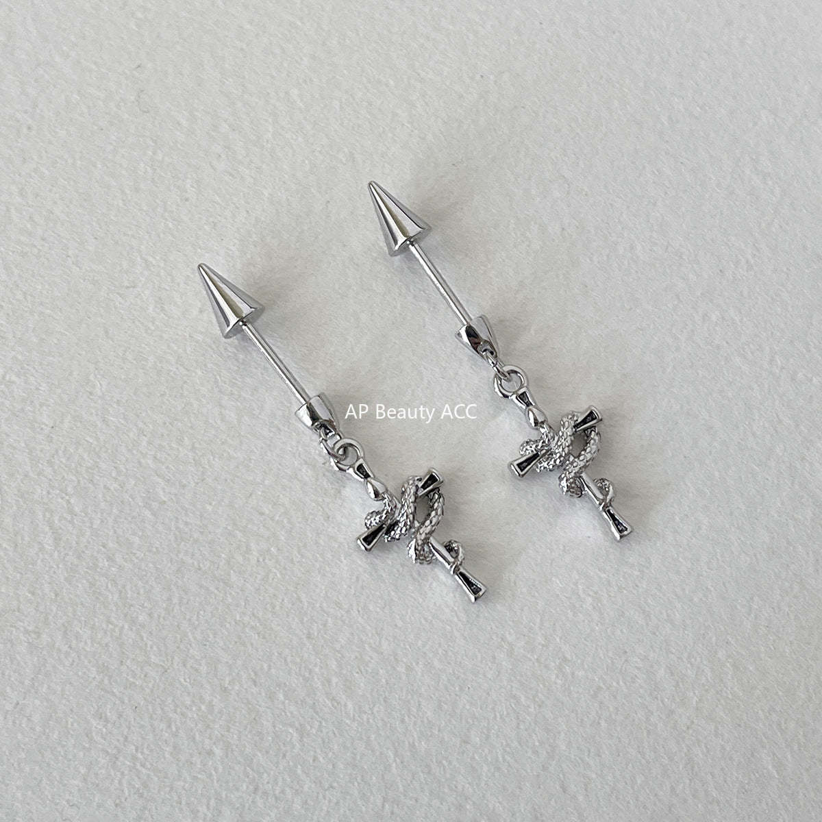 C廠-酷颯黑暗風纏繞小蛇十字架耳釘女輕奢高級感氣質鈦鋼耳骨釘新耳飾「EH-4346」25.12-3