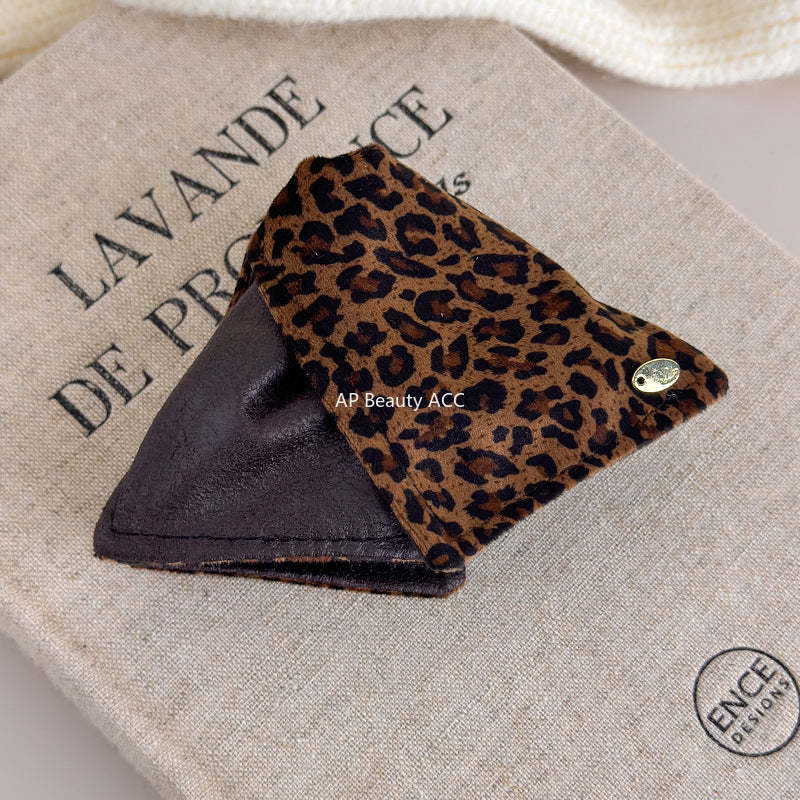 E廠-復古輕奢經典皮質豹紋三角抓夾高端個性洋氣髮夾後腦勺百搭鯊魚夾「27617」25.10-5