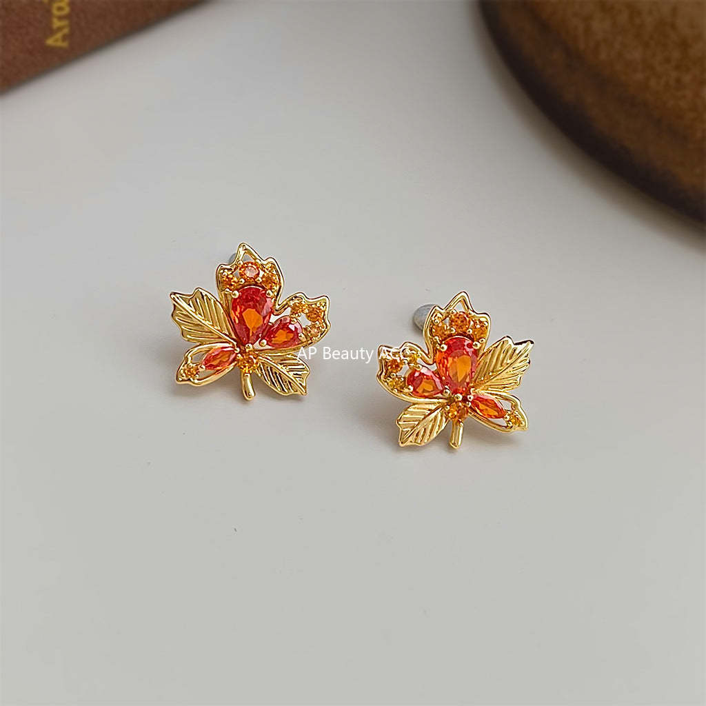 A廠-原創楓葉鑲嵌鋯石時尚通勤高級感輕奢風新款個性創意小眾耳環耳飾「7086」25.11-4