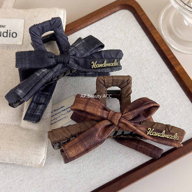 E廠-美拉德格紋蝴蝶結抓夾女高級感大號鯊魚夾子新款盤髮夾後腦勺頭飾「27659」25.11-2