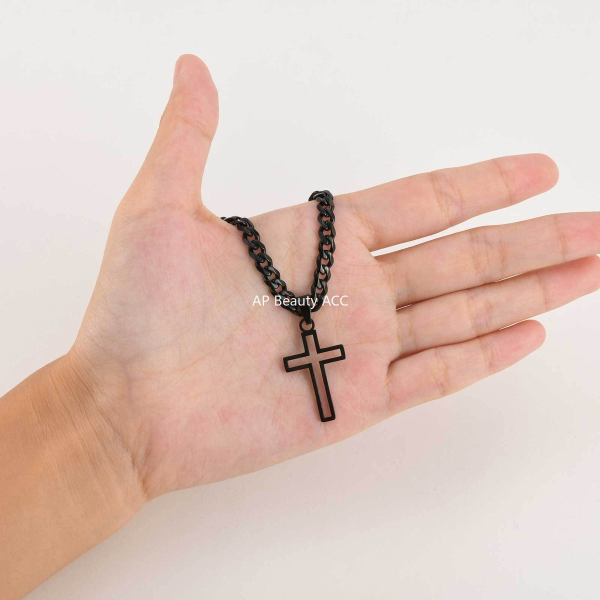 G廠-鈦鋼飾品 不鏽鋼鏤空十字架吊墜項鍊時尚復古高級感鎖骨鏈「PN-1531」25.11-1