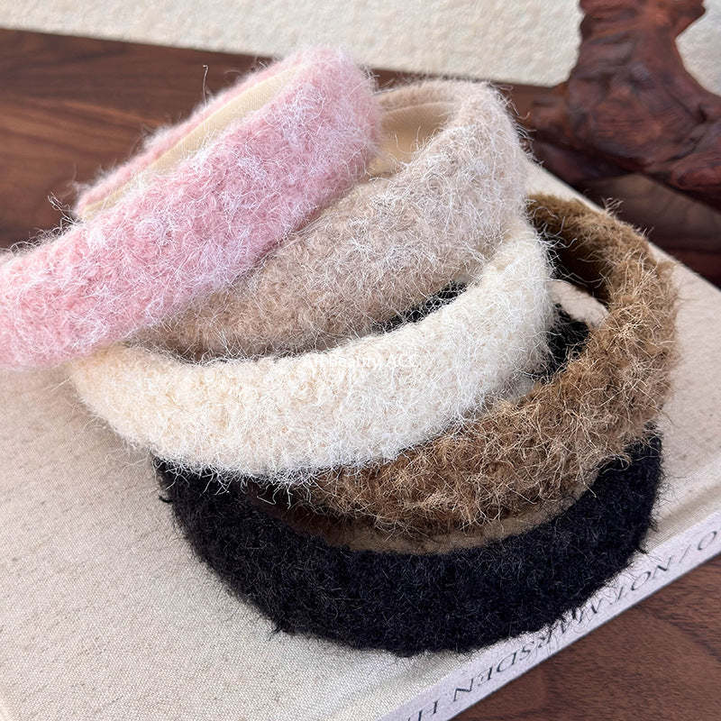 E廠-外出百搭毛絨髮箍女高級感洋氣時尚頭箍2025新款洗臉髮卡秋冬頭飾「26149」25.12-1