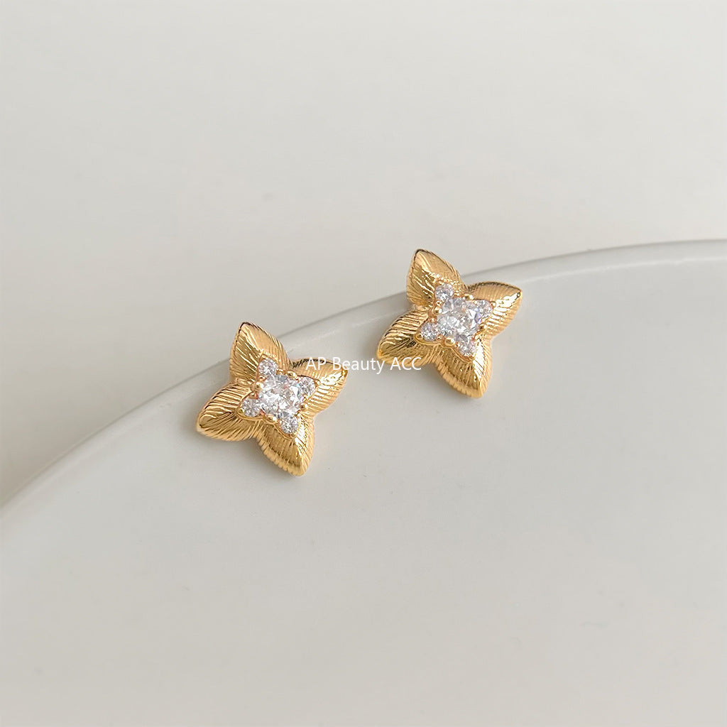 A廠-老錢風時尚高級感微鑲鋯石925銀針鍍14K通勤簡約芒星耳釘「7075」25.11-2