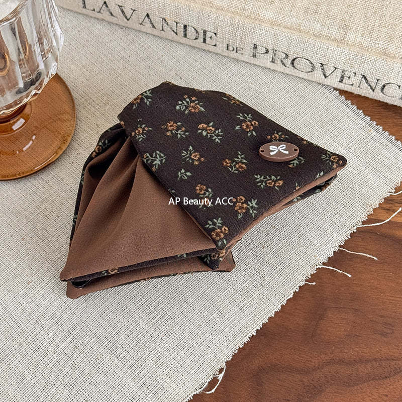 E廠-韓國秋冬復古設計感碎花三角抓夾氣質百搭扎馬尾美拉德鯊魚夾髮夾「27648」25.11-1