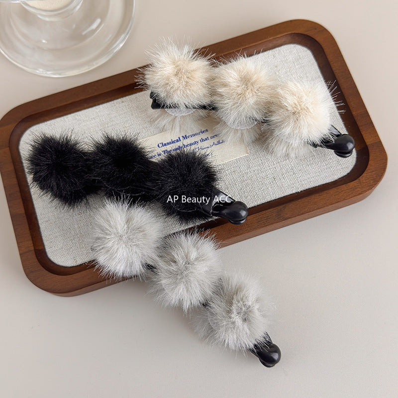 E廠-秋冬毛茸茸髮夾毛絨高馬尾抓夾後腦勺鯊魚夾子香蕉竪夾髮卡女頭飾「27660」25.11-2