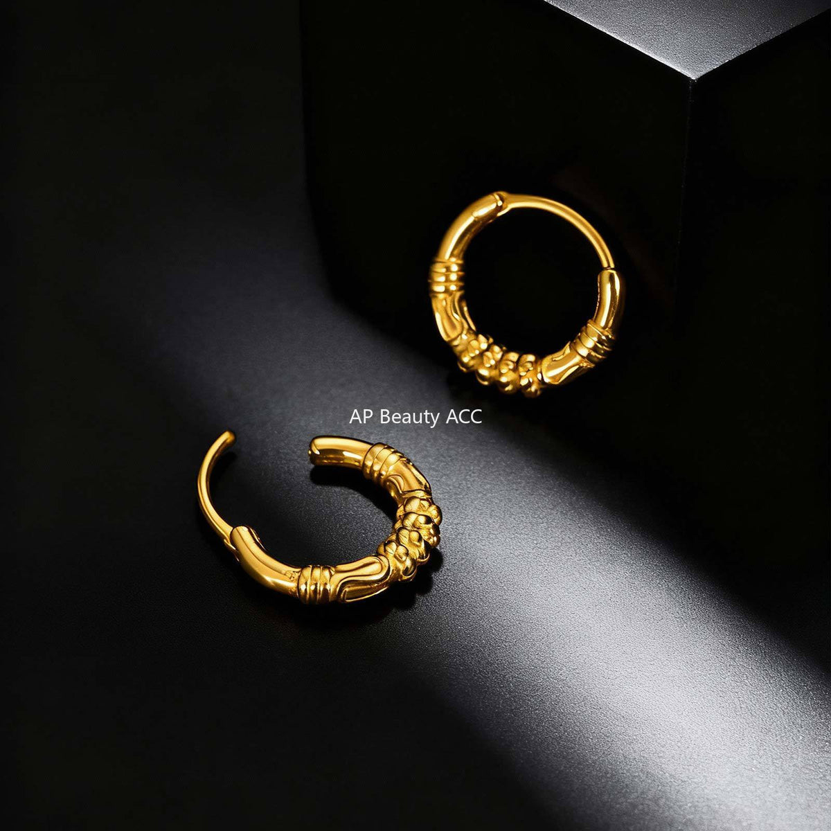 G廠-不鏽鋼個性嘻哈朋克暗黑風幾何花紋耳圈金色「EH-647」25.12-1