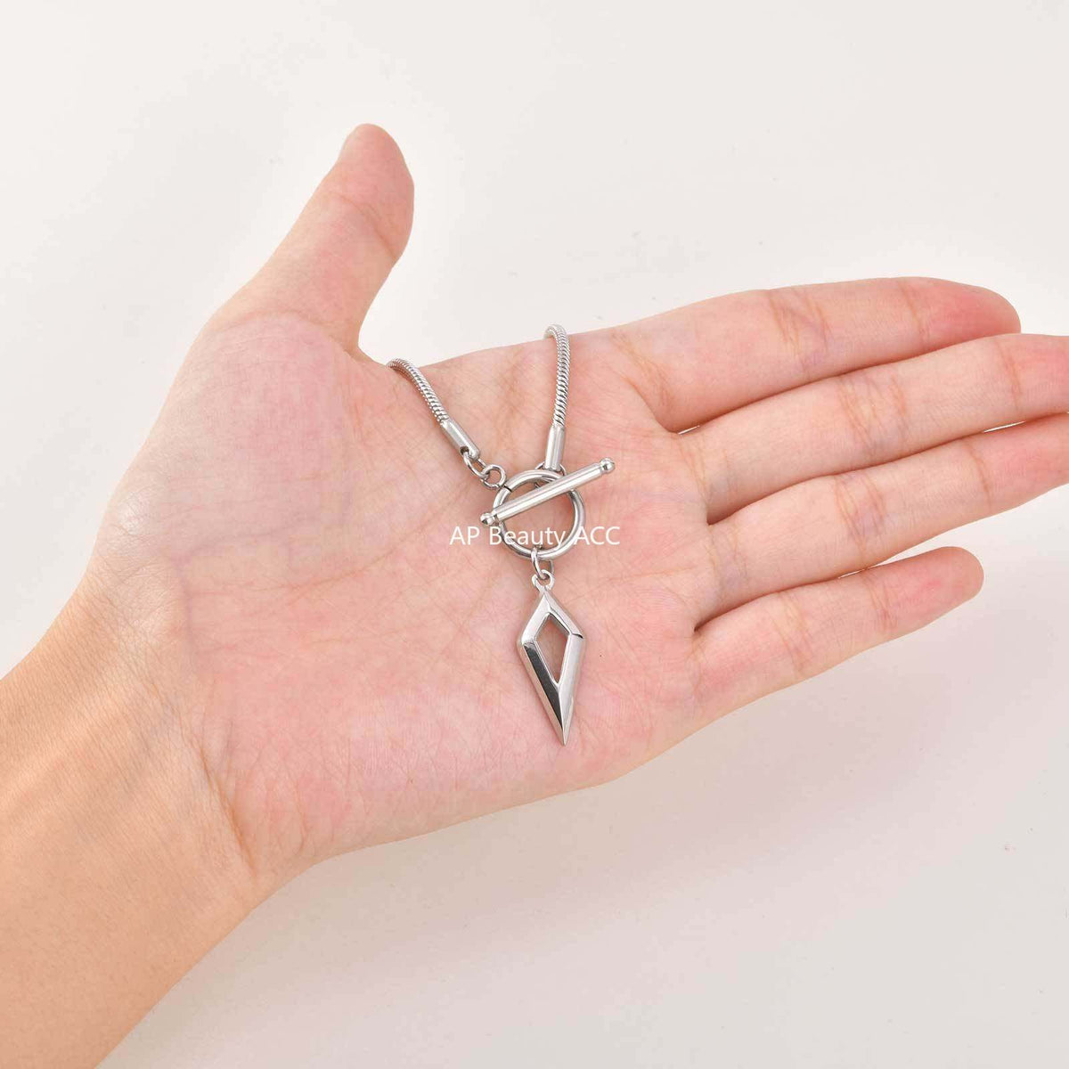 G廠-不鏽鋼圓蛇鏈OT扣四芒星極簡風吊墜職場人通勤必備項鍊鋼色「NC-237」25.12-2