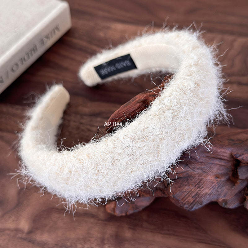 E廠-外出百搭毛絨髮箍女高級感洋氣時尚頭箍2025新款洗臉髮卡秋冬頭飾「26149」25.12-1