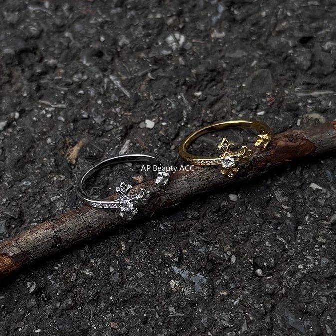 G廠-鳶尾花鋯石戒指男潮個性冷淡風十字花指環時尚百搭高級感開口戒「J2675」25.11-4