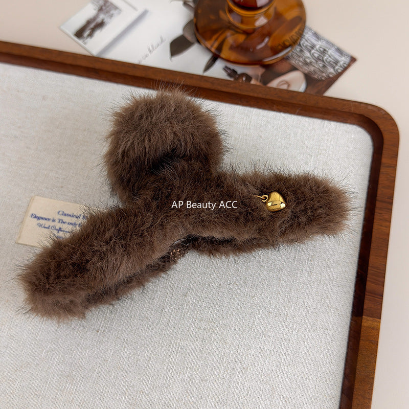 E廠-愛心毛絨頭髮抓夾鯊魚夾髮夾女高級感2025新款大號後腦勺夾子頭飾「26278」25.11-2