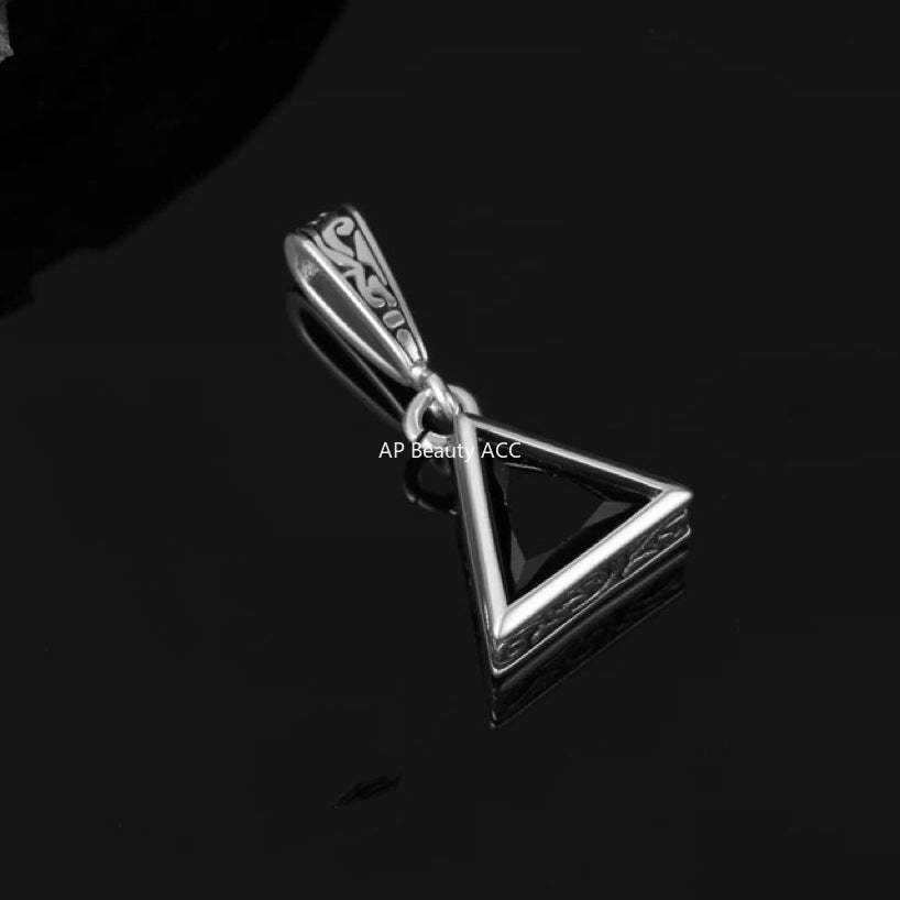 G廠-復古荷魯斯之眼項鍊男個性冷淡風三角形鎖骨鏈時尚嘻哈風鑲鑽吊墜「X1243」25.11-4