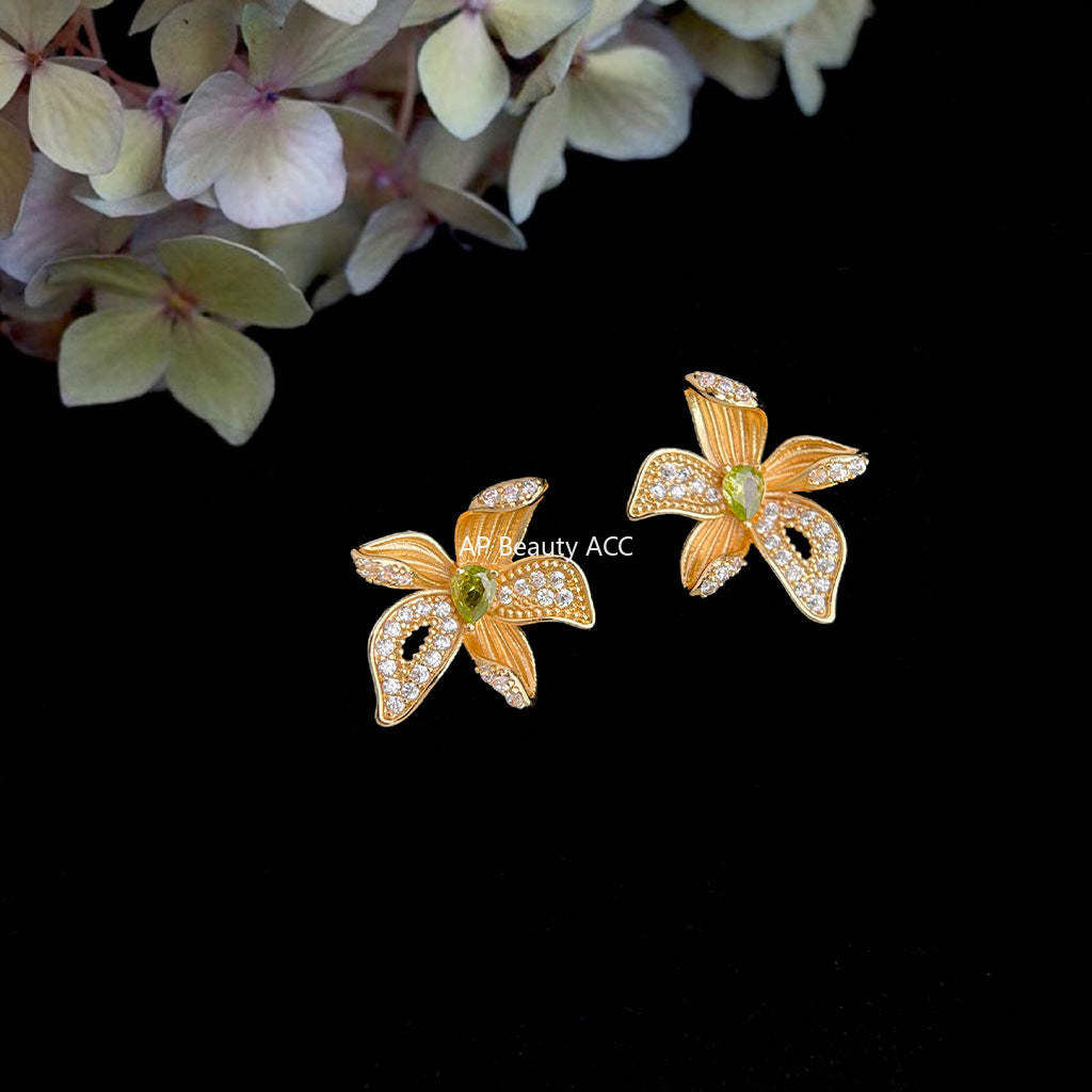 A廠-原創 鳶尾花設計師款微鑲鋯石s925銀針立體新款花朵耳環工廠耳飾女「6993」25.10-5