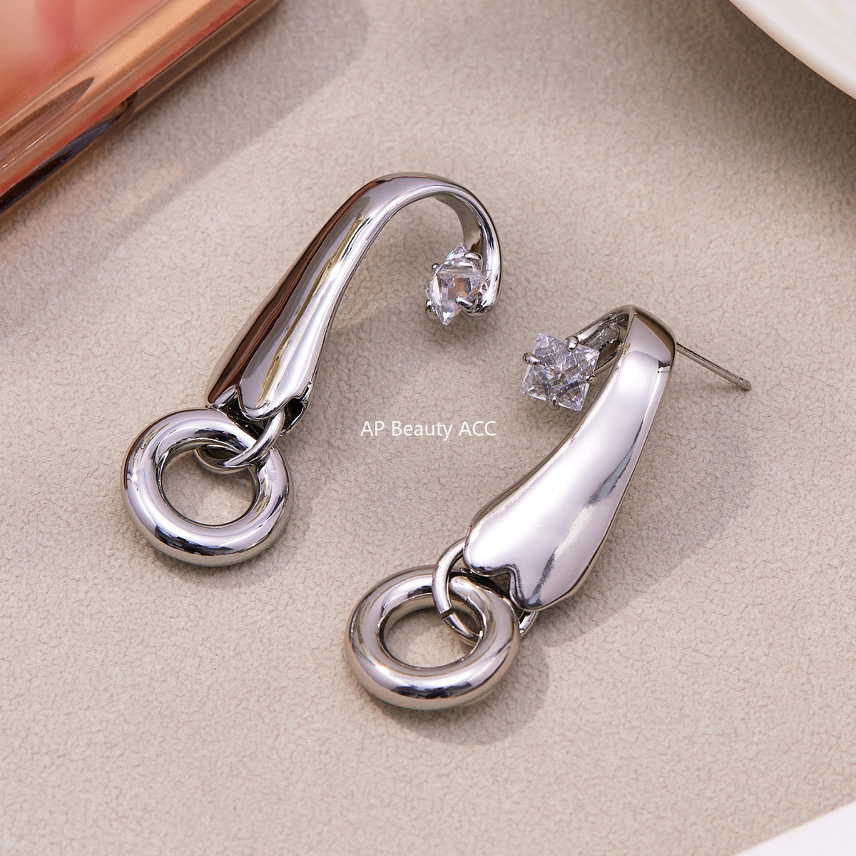 B廠-歐美跨境熱銷銅材質電鍍個性創意ins風鑲鋯石耳圈耳釘耳飾「F814」25.11-1