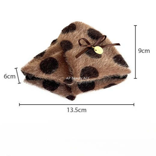 E廠-波點毛絨三角抓夾女鯊魚夾2025新款高級感後腦勺大號髮夾秋冬髮飾「27615」25.10-5