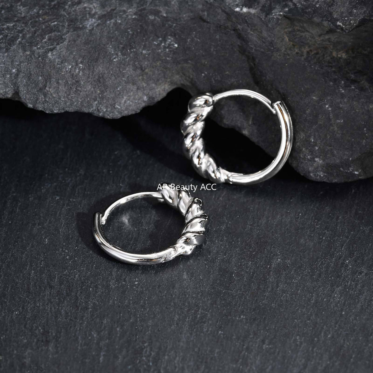 G廠-不鏽鋼男士日常通勤潮流耳飾麻花百搭造型感耳圈鋼色「EH-840」25.12-1