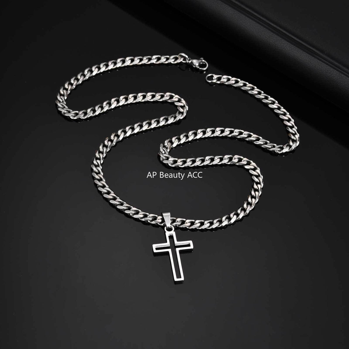 G廠-鈦鋼飾品 不鏽鋼鏤空十字架吊墜項鍊時尚復古高級感鎖骨鏈「PN-1531」25.11-1