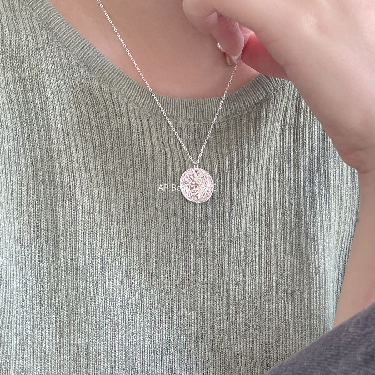 F廠-法式風小眾古典浮雕我是勇敢的小獅子925純銀金色吊墜項「B771」25.11-2