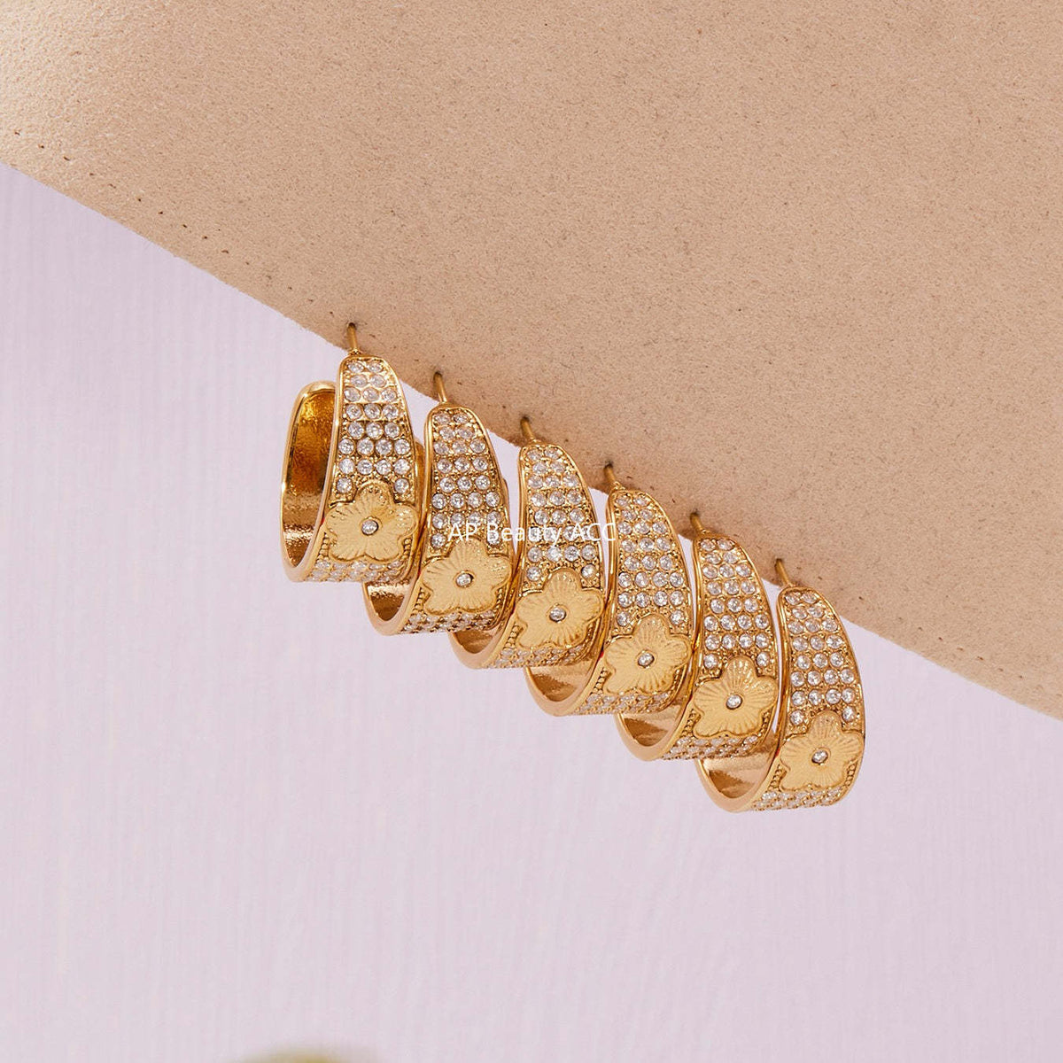 B廠-新款中古風滿鑽C型花點鋯石耳環不鏽鋼鍍18k金跨境珠寶首飾「F954-F983」25.10-5