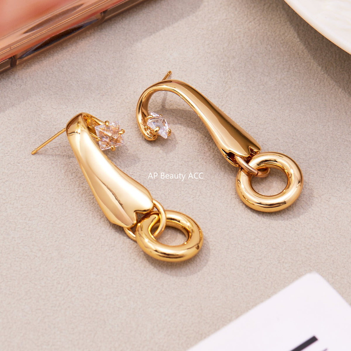 B廠-歐美跨境熱銷銅材質電鍍個性創意ins風鑲鋯石耳圈耳釘耳飾「F814」25.11-1