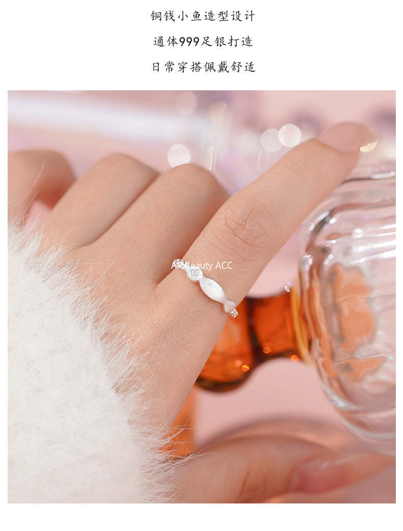 D廠-足銀S999小魚錢幣鋯石拉絲戒指可愛小眾設計感高級唯美手飾「YC4140R_1」25.11-4