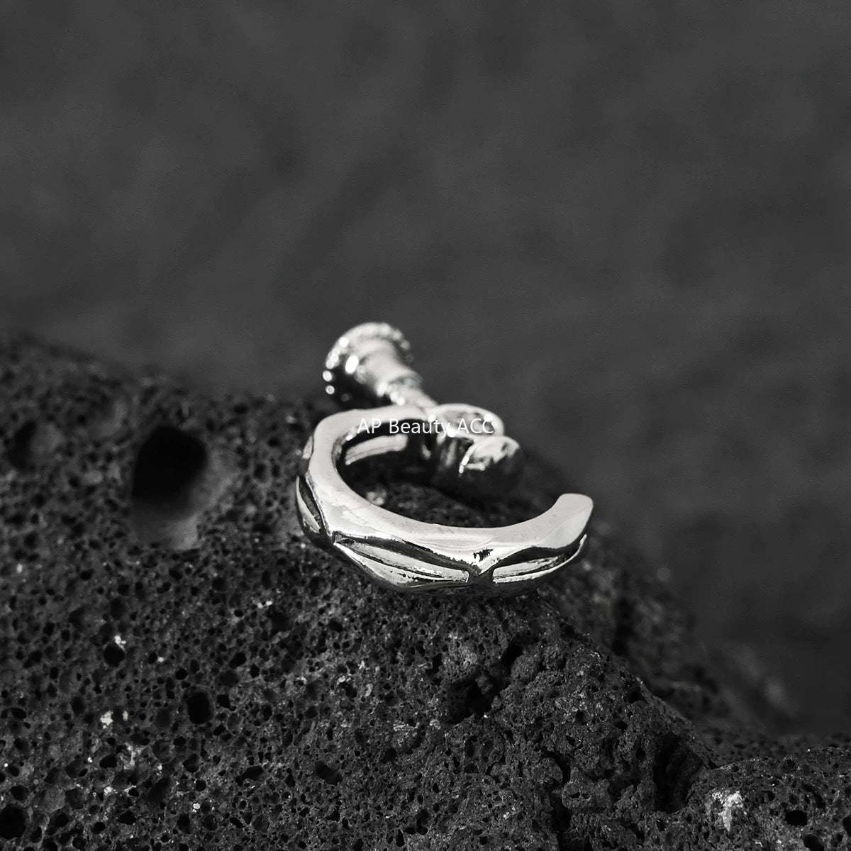 G廠-無耳洞耳夾男個性高級感菱形幾何螺絲耳扣簡約百搭創意感男士耳環「ES990」25.11-4