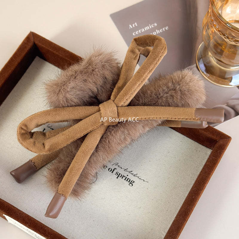 E廠-蝴蝶結兔毛抓夾女秋冬季大號後腦勺鯊魚夾髮量大高級感盤髮卡頭飾「27715」25.11-4