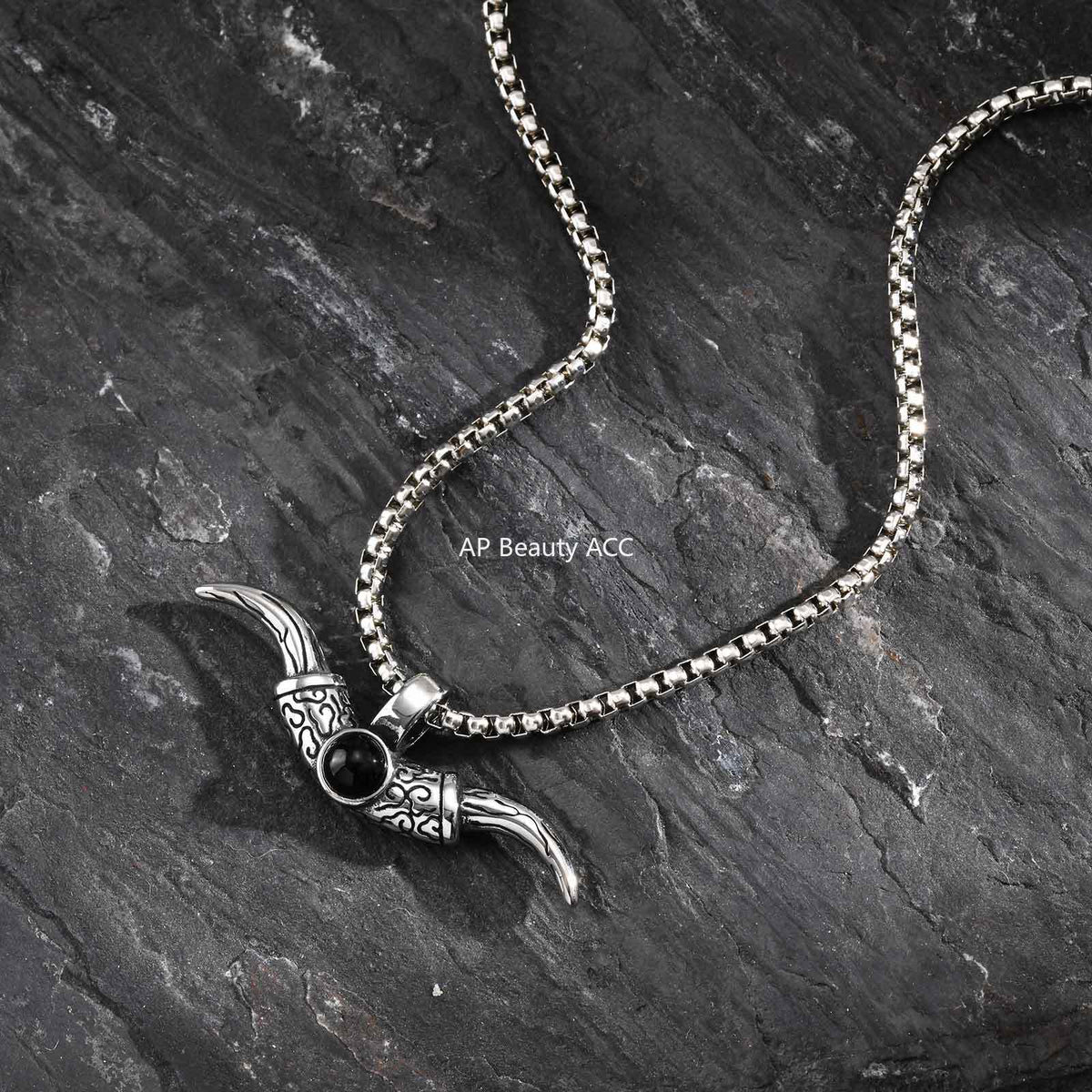 G廠-歐美不鏽鋼男牛角個性頸鏈嘻哈配飾批發霸氣牛角惡魔之眼「PN-2244」25.11-1