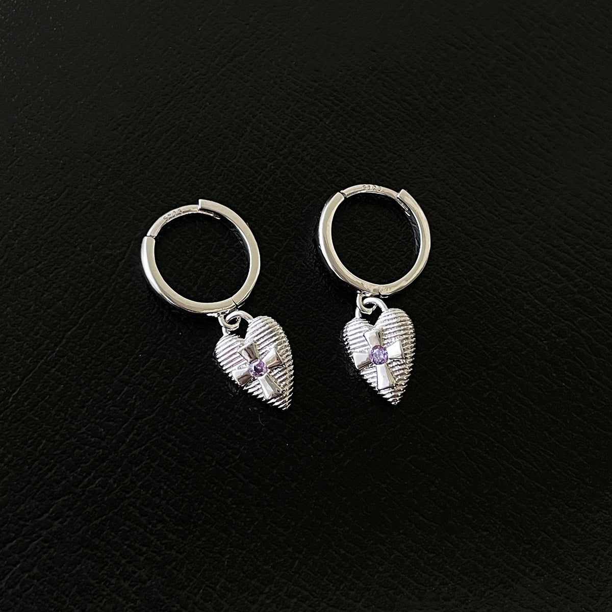 C廠-2025新款甜酷風十字架耳環女高級感小眾銀針愛心耳圈ins百搭耳飾