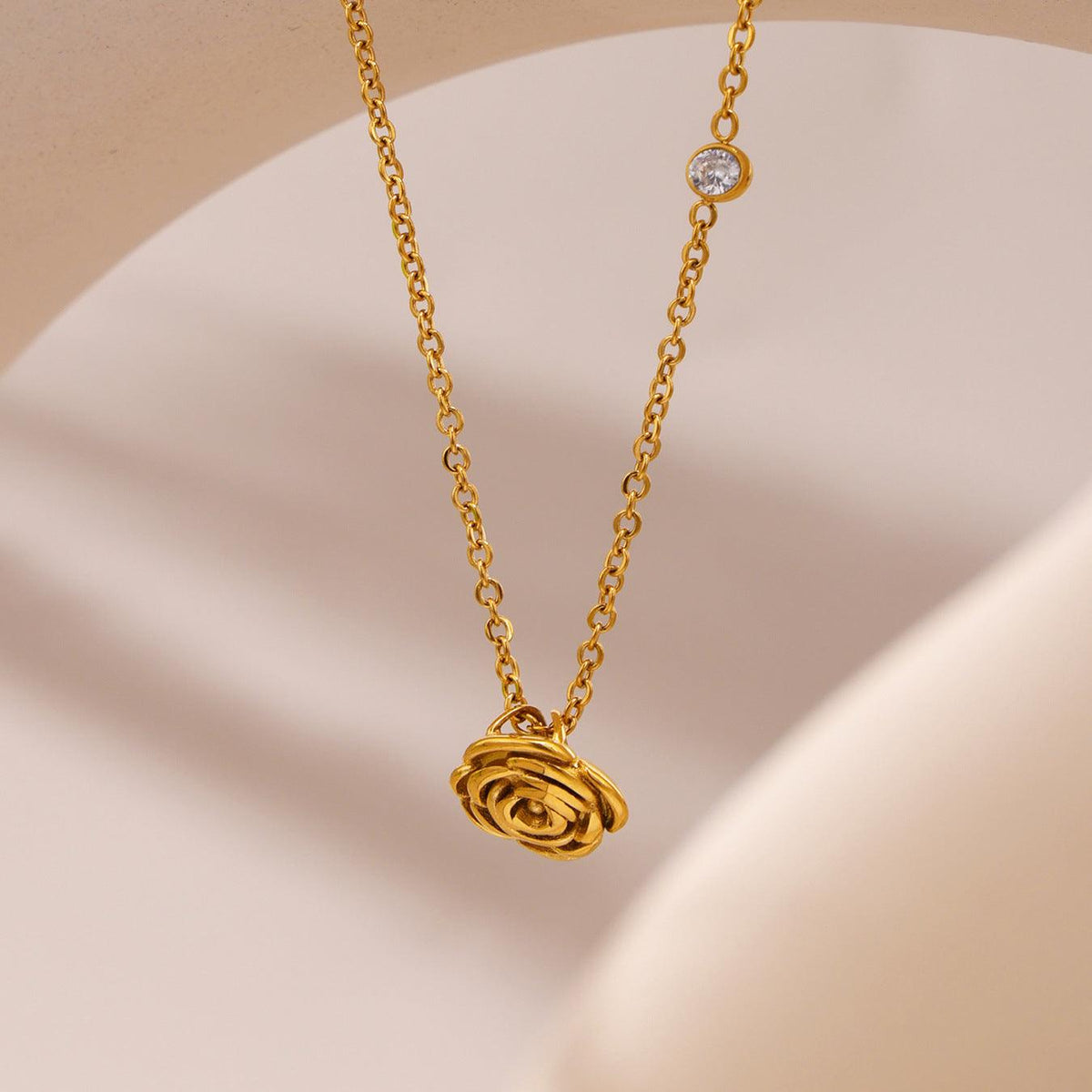 B廠-ins風玫瑰花鋯石吊墜鎖骨項鍊歐美輕奢不鏽鋼保色女生飾品「P668-P873」25.04-2