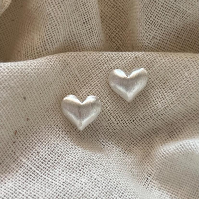 F廠-韓國韓版925純銀耳釘愛心拉絲耳釘簡約時尚氣質ins風耳環「C1191」25.12-3