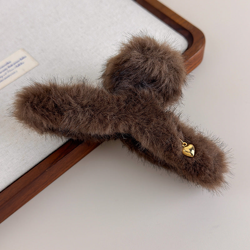 E廠-愛心毛絨頭髮抓夾鯊魚夾髮夾女高級感2025新款大號後腦勺夾子頭飾「26278」25.11-2