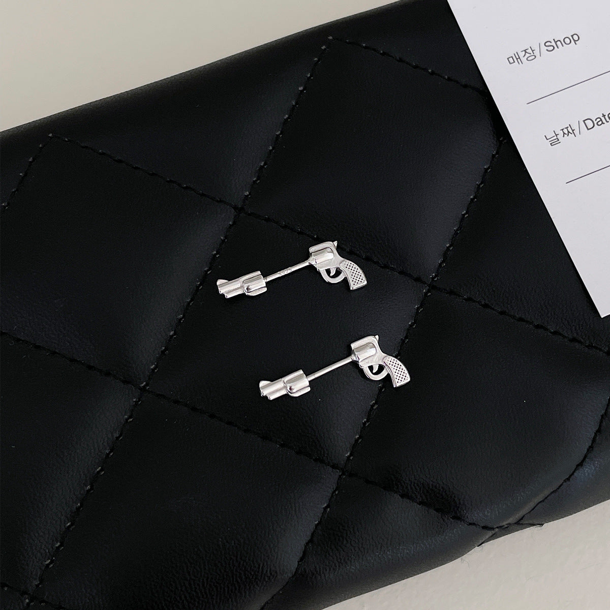 C廠-獨特冷淡風小手槍銀針耳釘女甜酷高級感玫瑰花十字架耳骨釘新耳飾「EH-4190」25.10-5