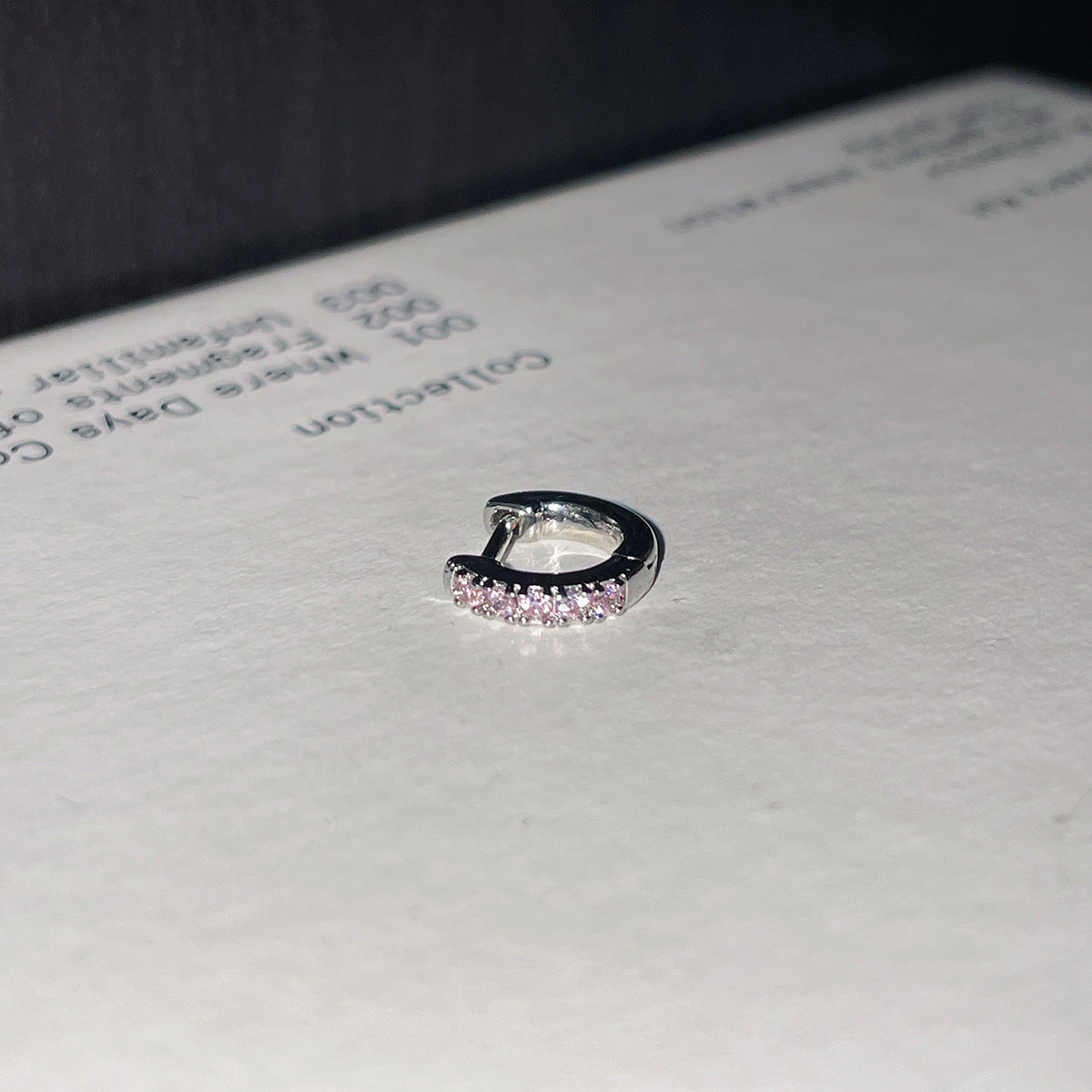 C廠-迷你精緻鈦鋼耳環女甜美多巴胺彩色鋯石耳骨圈小眾設計感高級耳飾「EH-4178」25.10-3