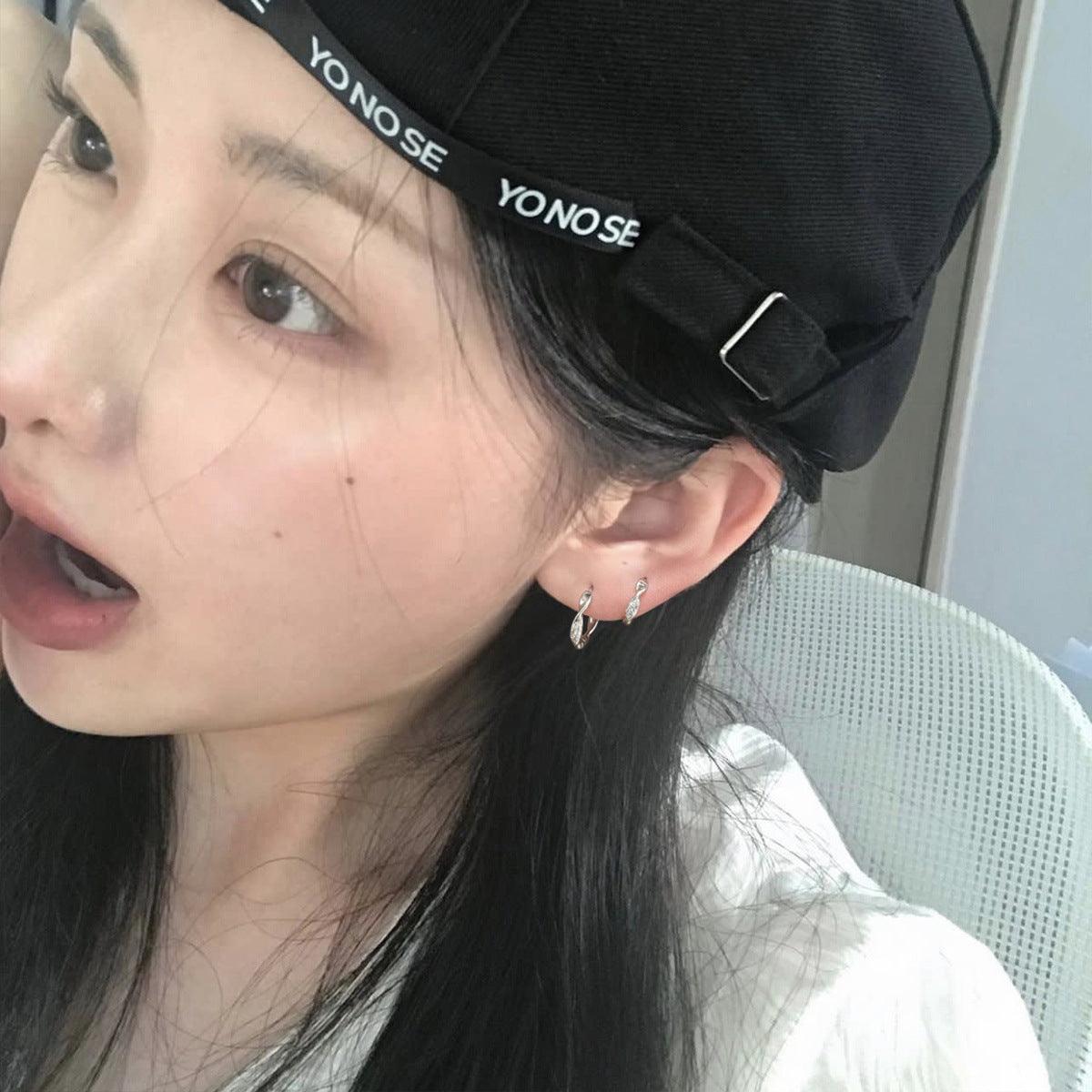 C廠-S99純銀莫比烏斯耳環女簡約小眾高級感超閃鋯石耳圈時尚百搭耳飾「EH-3453」25.04-1