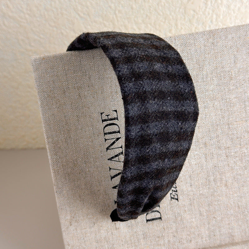 E廠-復古咖色格紋髮箍女日常外戴秋冬氛圍感寬邊頭箍高顱頂髮箍新款女「27632」25.11-1