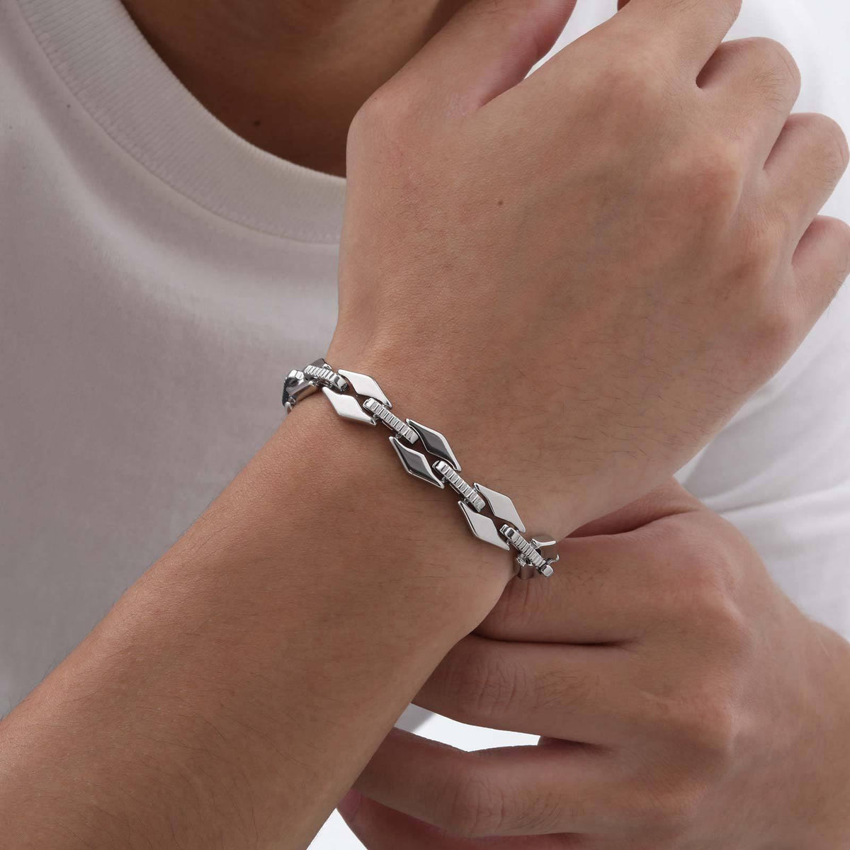 G廠-男士個性時尚簡約不鏽鋼手鍊鋼色飾品「BR1982S」25.04-2