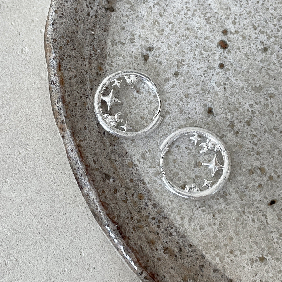 C廠-小眾冷淡風拉絲設計感星星環繞耳環女簡約輕奢高級感銀針耳環耳飾「EH-4271」25.11-4