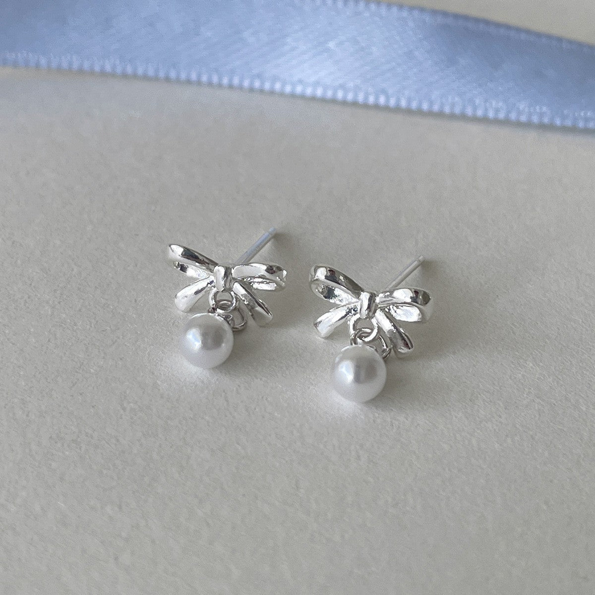 C廠-簡約小巧蝴蝶結耳釘女設計感高級百搭銀針耳環甜美小香風珍珠耳飾「EH-4319」25.12-3