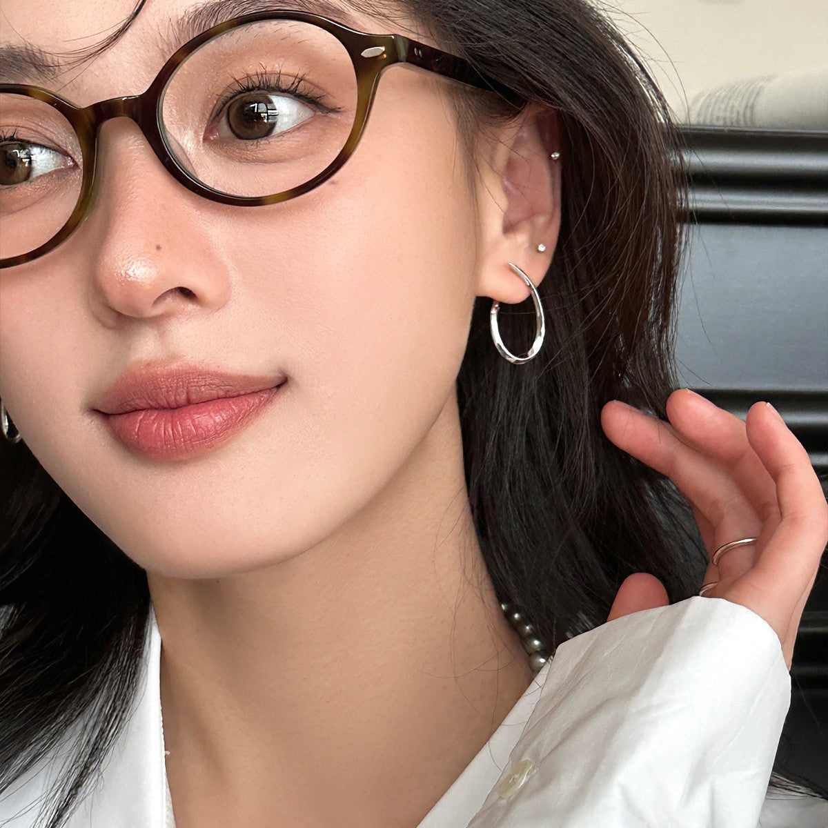 C廠-歐美極簡素圈扭曲耳環女輕奢高級感氣質銀針耳圈百搭小眾時尚耳飾「EH-3759」25.08-4