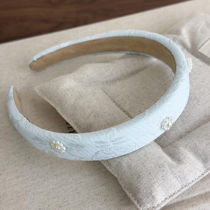E廠-新中式國風刺繡珍珠花朵海綿髮箍2025新款小清新頭箍高顱百搭髮卡「26470」25.01-3